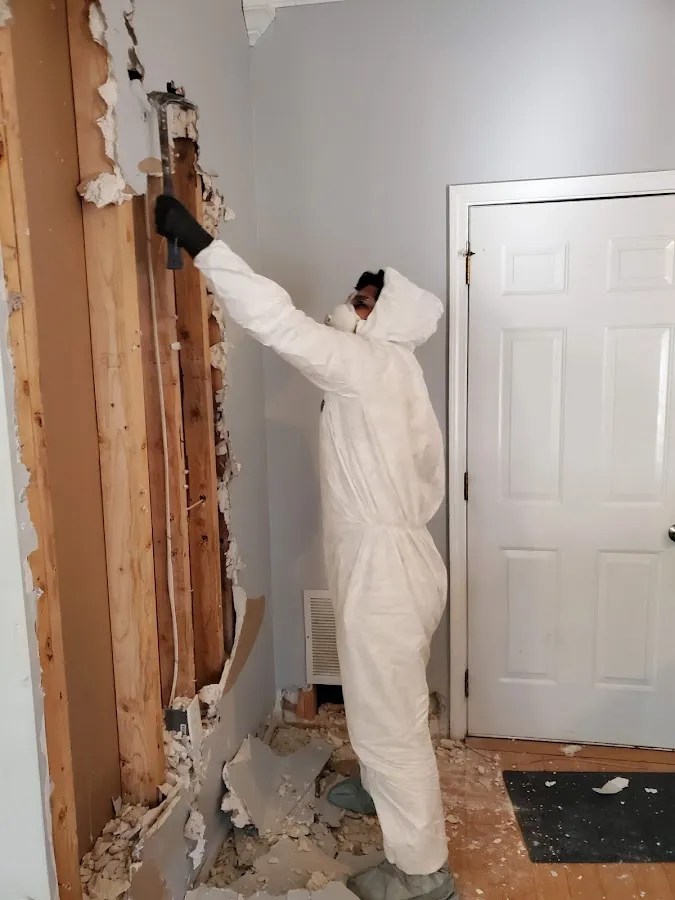 Water Damage Restoration services in Four Corners, OR